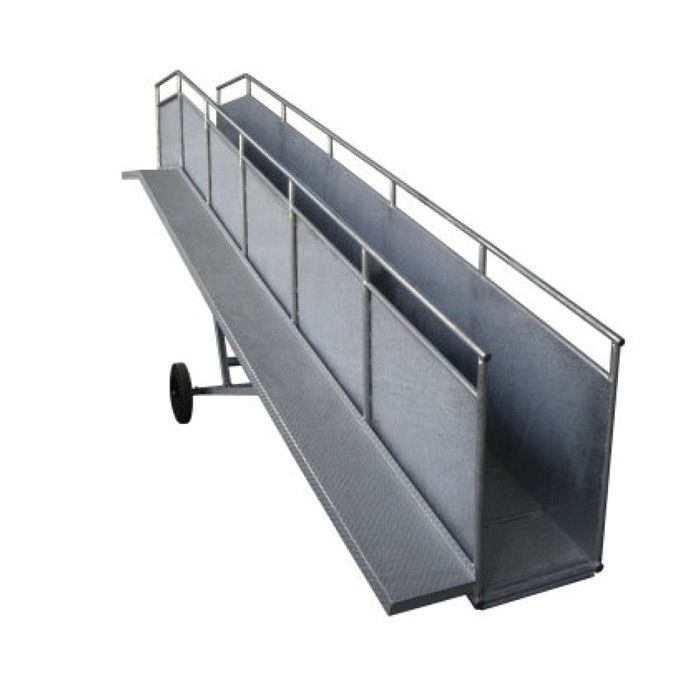 hydraulic pig loading ramp for commercial pig farm
