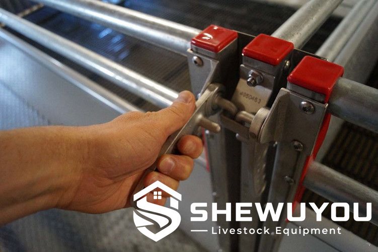 Pig Pen Gate with One-Hand Locking System