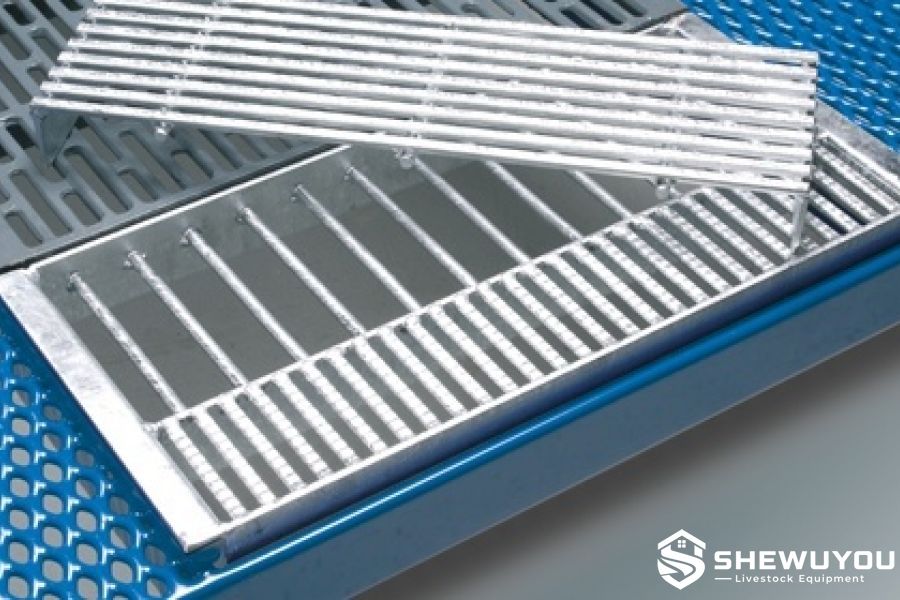 Metal Slatted Floor System for Sow Housing