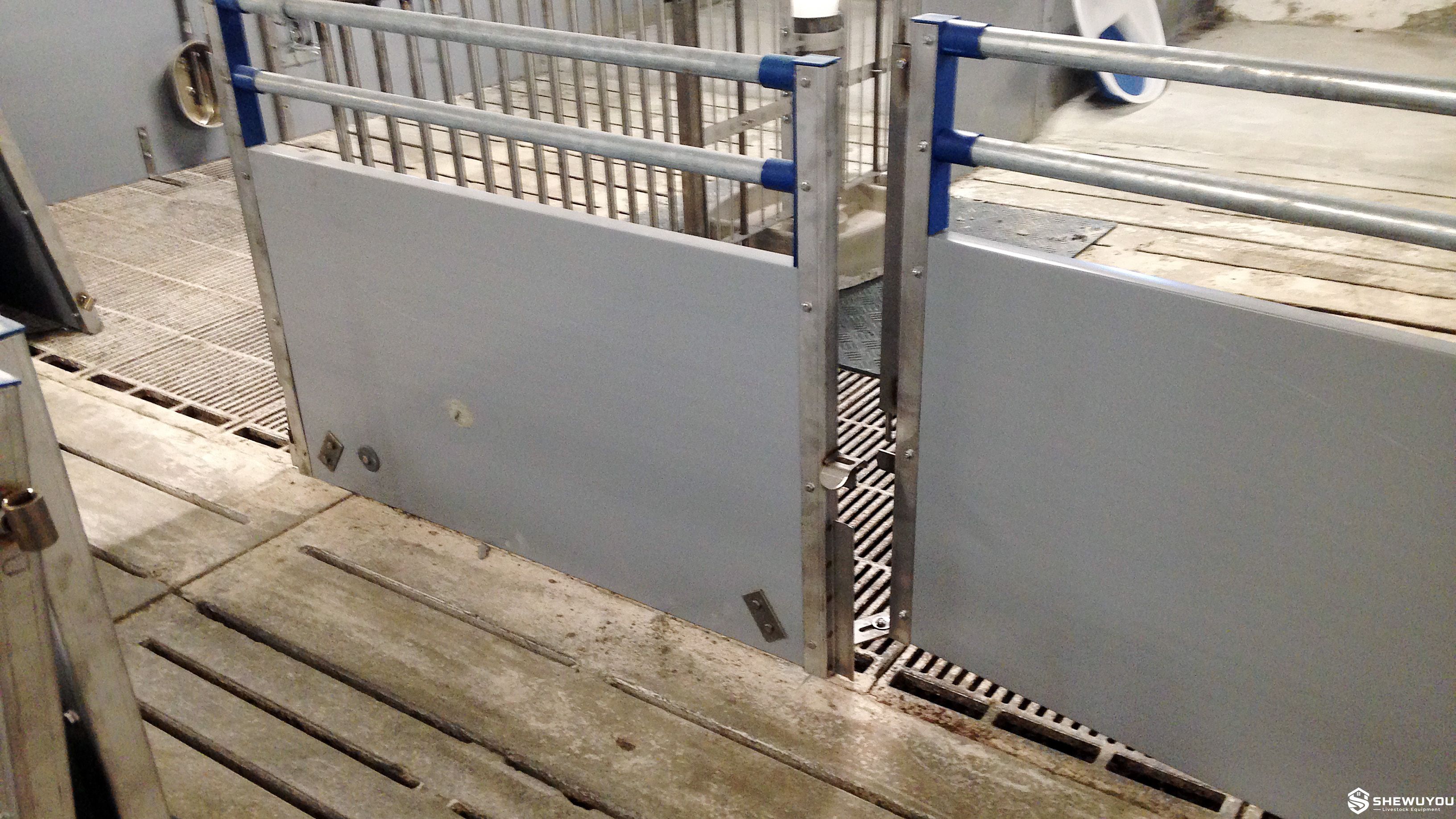 Wean-to-Finish Pig Pen Gate and Partition System