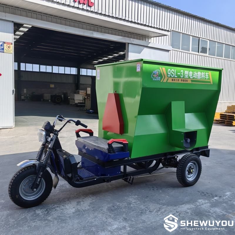 Three-Wheel Electric Livestock Feed Spreader Cart