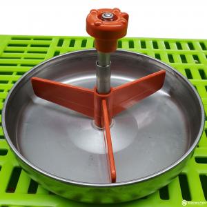 Stainless Steel Piglet Feeder with Plastic Dividers - SHEWUYOU Livestock Equipment