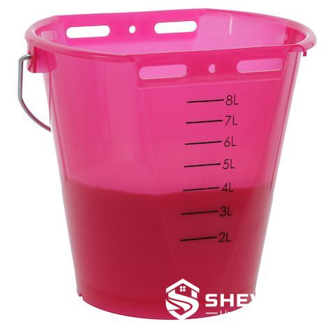 pink transparent graduated calf feeding bucket