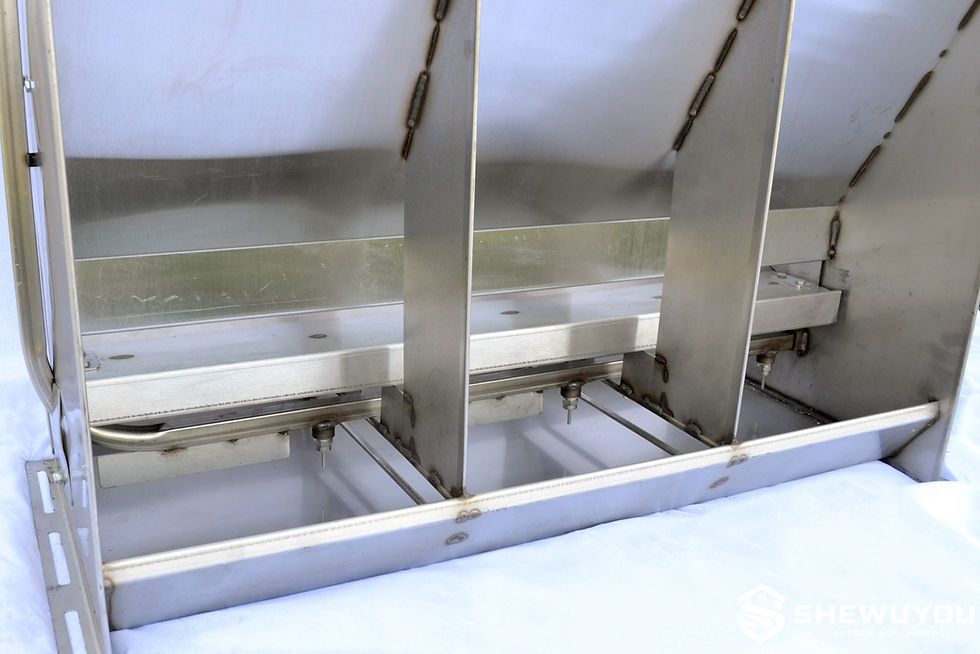 Wet-Dry Pig Feeder Water Bar and Nipple System