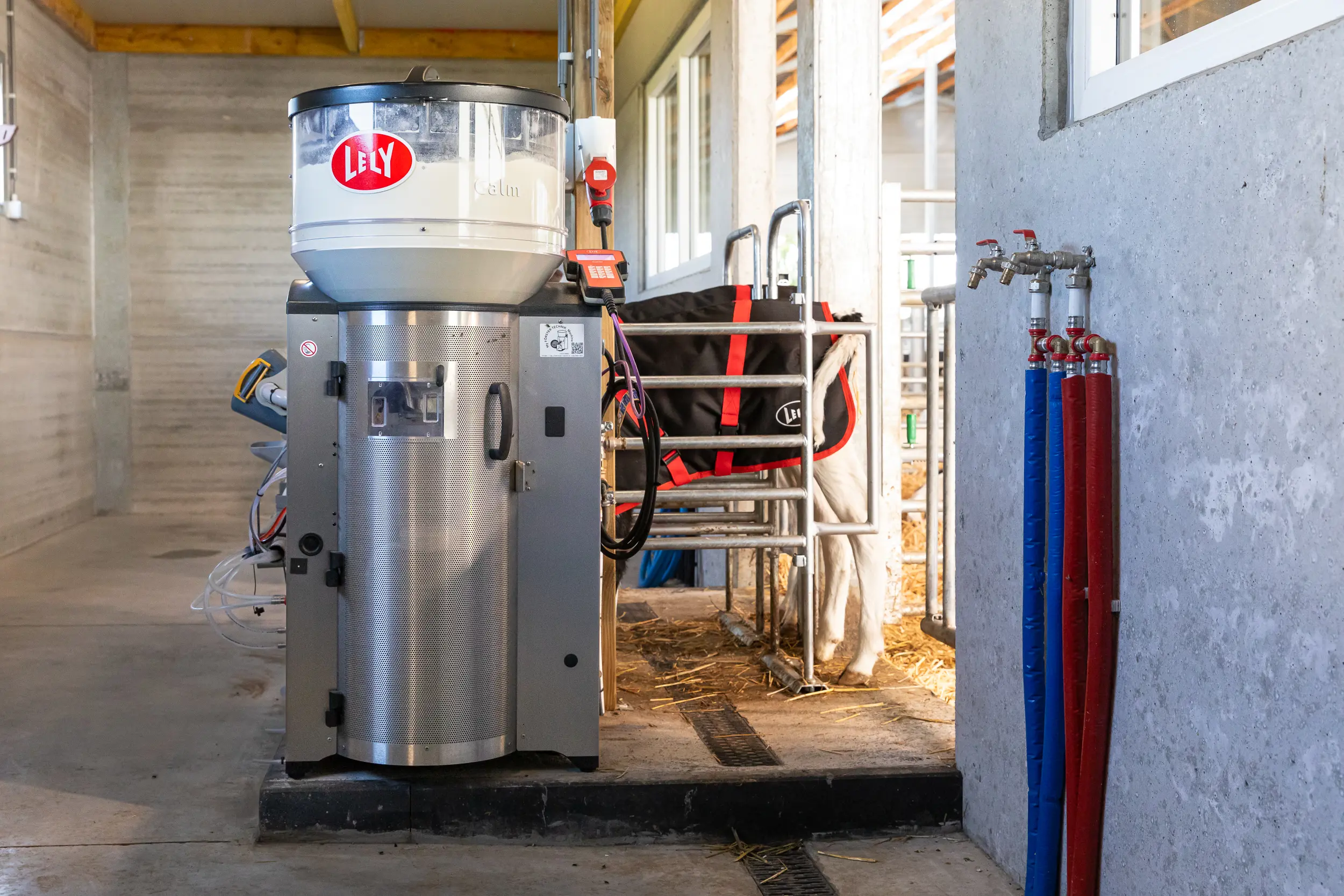 Combi Fresh Milk & Milk Replacer Calf Feeder - SHEWUYOU Livestock Equipment