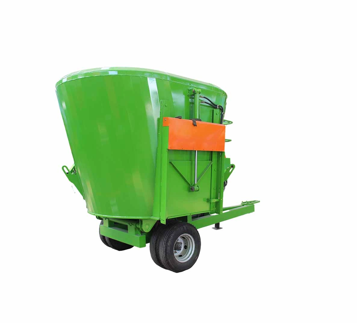 vertical tractor-trailed TMR feed mixer rear view
