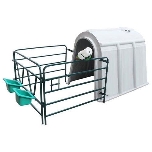 individual polyethylene calf hutch with outdoor fence