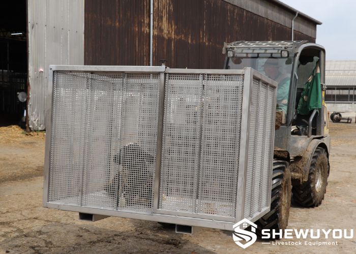 5 calf transport box with integrated scales