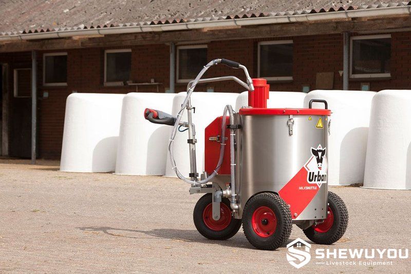 Urban three-wheel calf milk shuttle product view