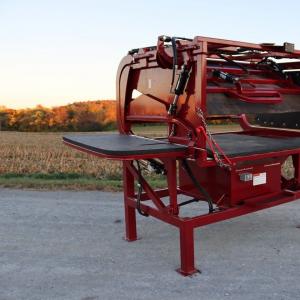 Tilt Cattle Hoof Trimming Chute - SHEWUYOU Livestock Equipment