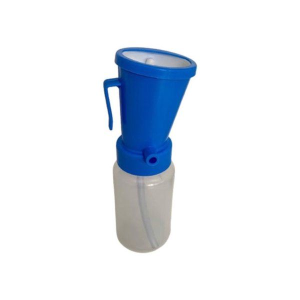 Pre-milking teat cleaner cup for dairy cows