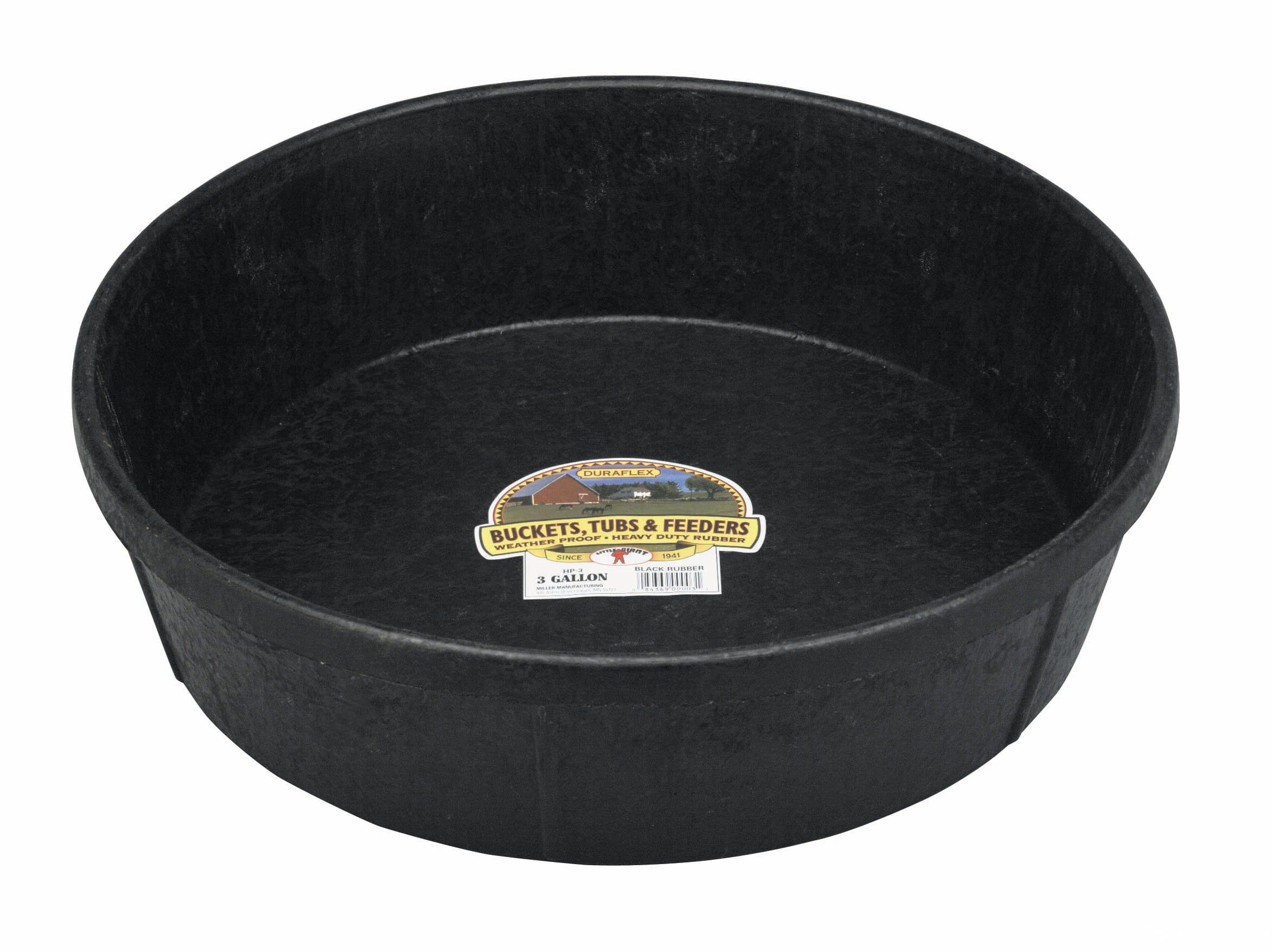Rubber livestock feeding trough for goats