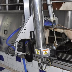 Automatic Teat Cleaning Cup for Dairy Farms - SHEWUYOU Livestock Equipment