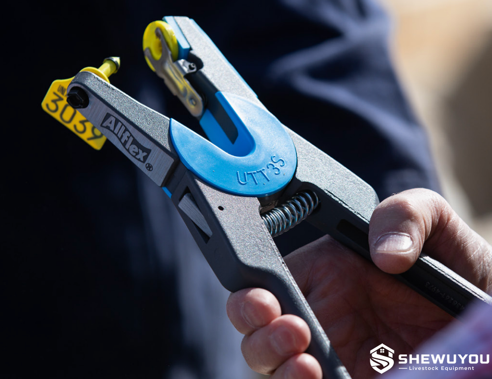 livestock RFID ear tag applicator for cattle identification
