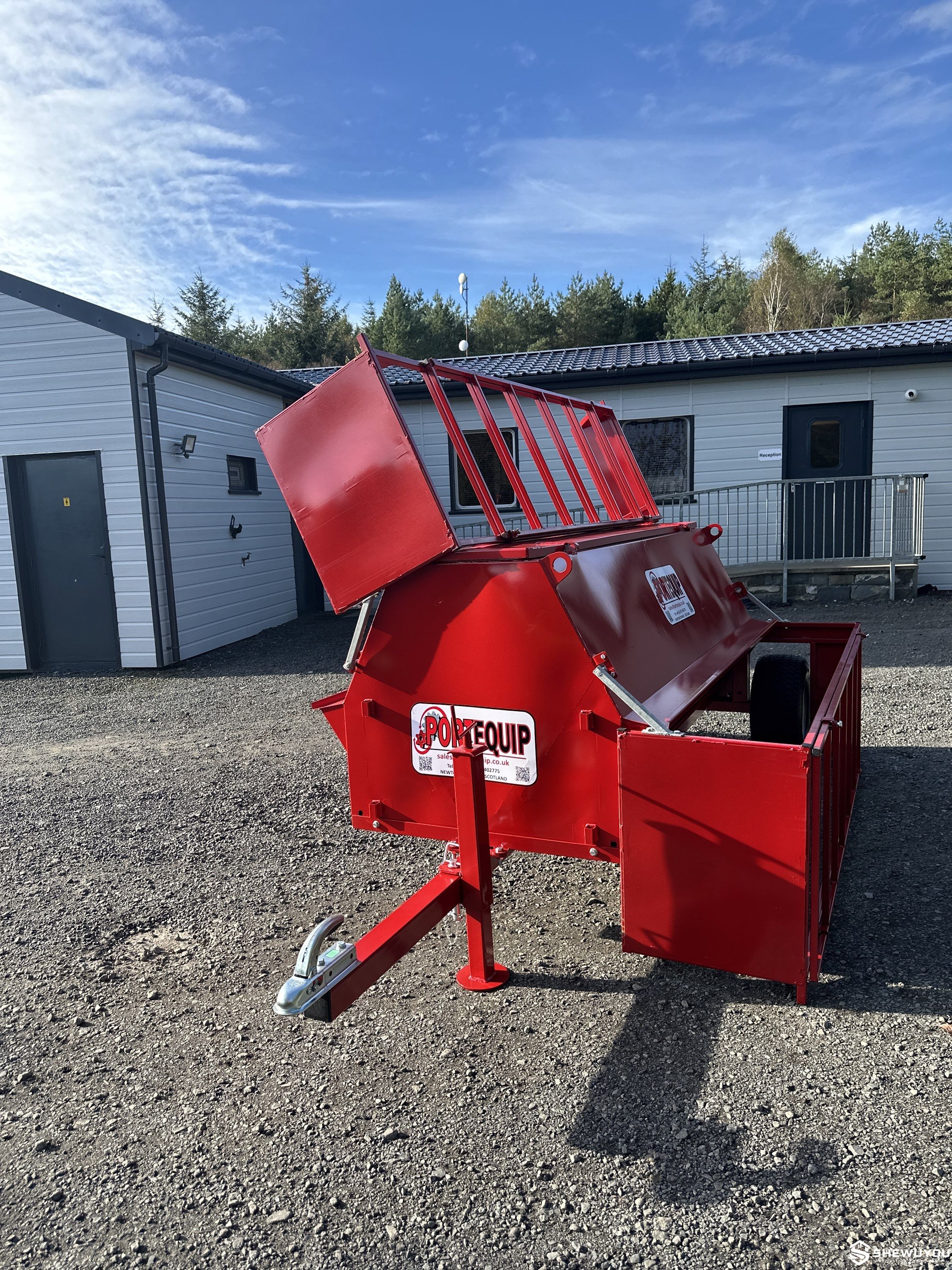 heavy duty mobile lamb feeder