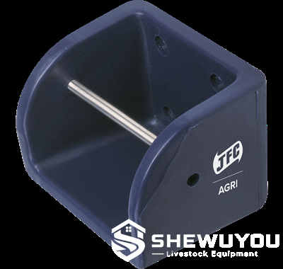 wall mounted mineral lick holder for livestock
