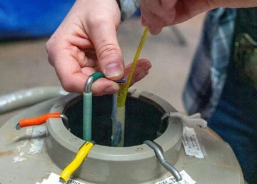 livestock semen handling and artificial insemination straw retrieval