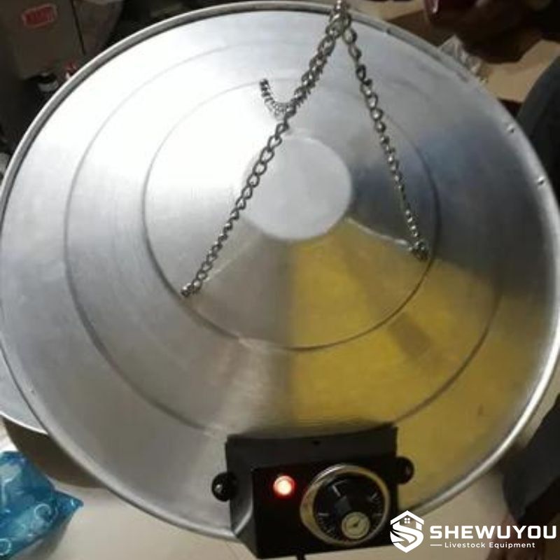 electric bulb brooder for poultry heating