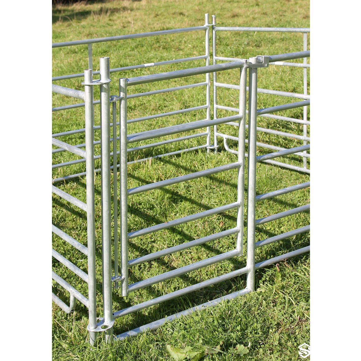 galvanized sheep pen panel with personnel gate