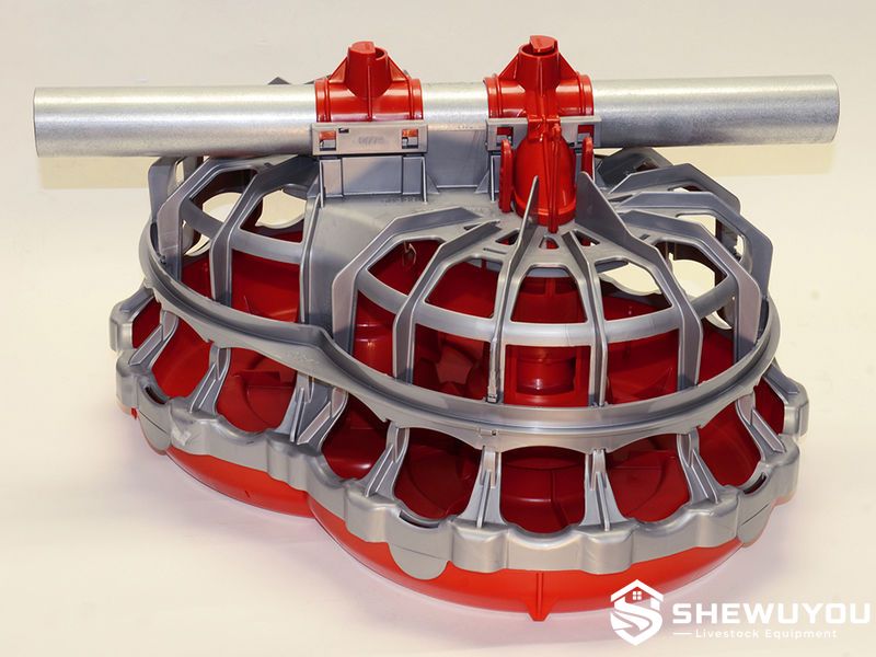 breeder controlled feeding pan