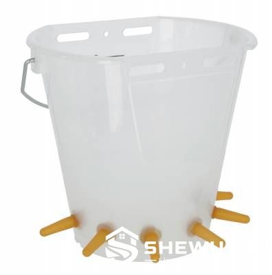multi-teat lamb feeding bucket for nursery pens