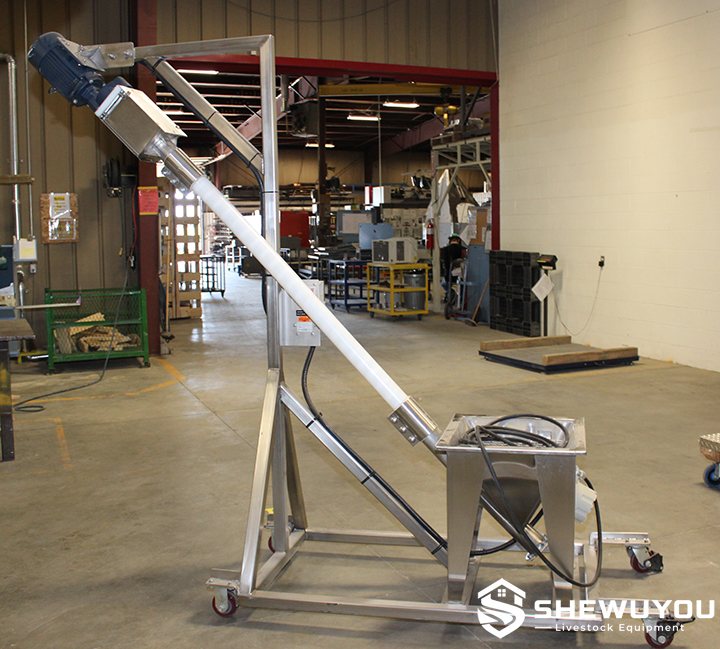 Flexible Screw Feed Conveyor for Livestock Feed Transfer