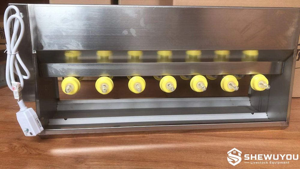 automatic lamb feeding station with multiple teats