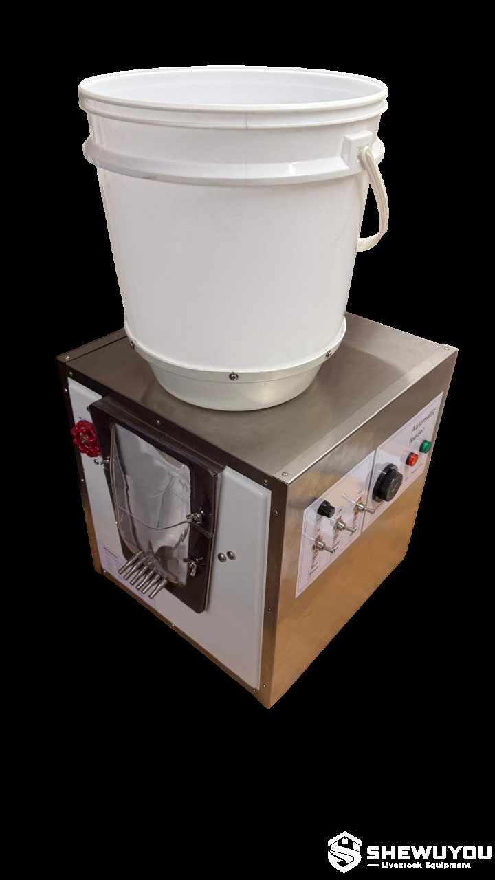 automatic lamb milk feeder with multiple feeding outlets