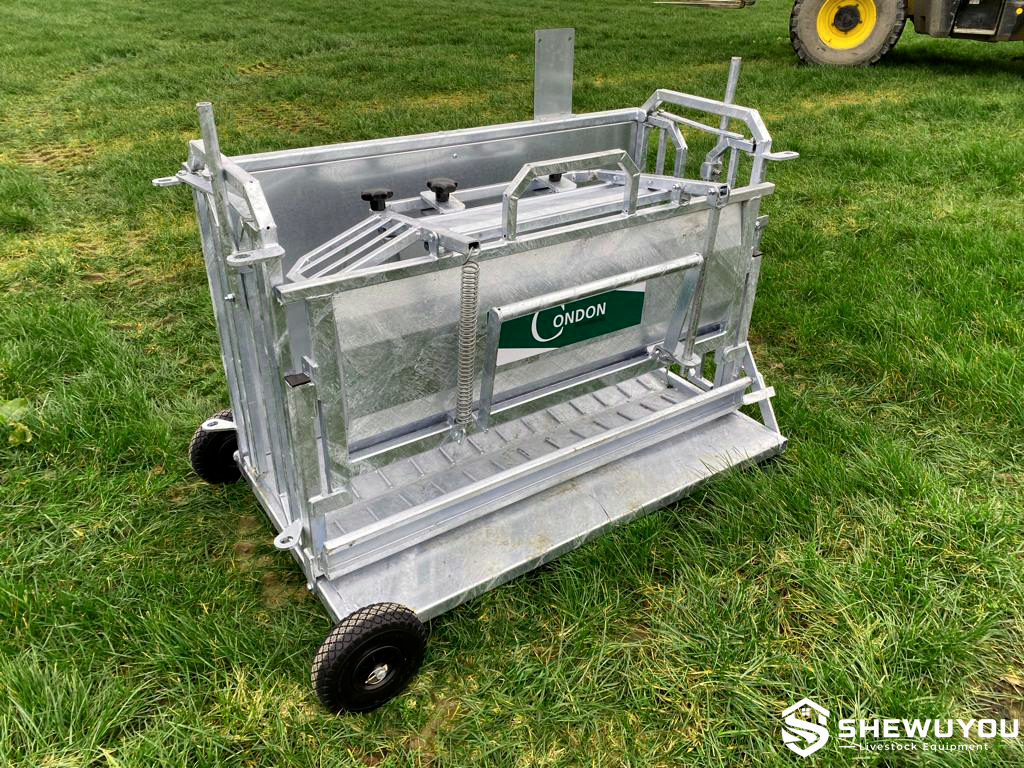 mobile sheep rollover crate for livestock handling