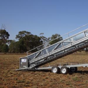 Mobile Sheep Loading Ramp - SHEWUYOU Livestock Equipment