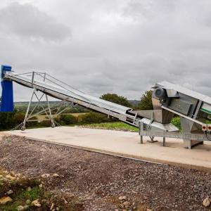 Floor-Mounted Cross Manure Belt Conveyor - SHEWUYOU Livestock Equipment